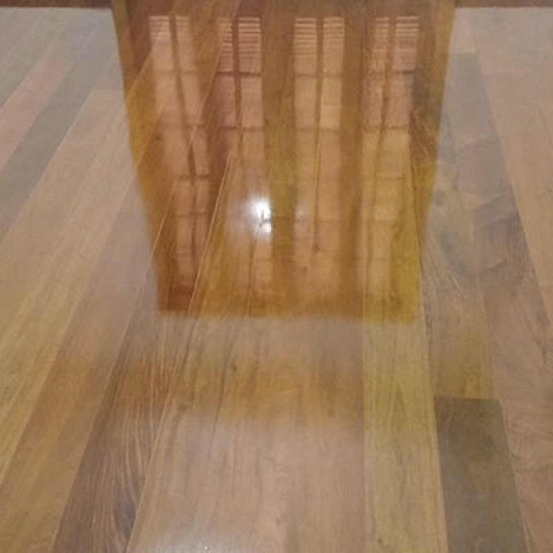 Pátina em piso de madeira